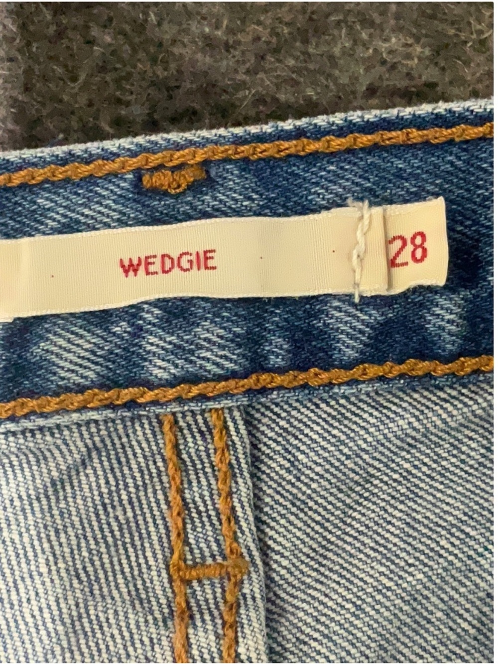 Levi’s Wedgie Fit Jeans Distressed Light Wash Straight Leg 28 - Picture 7 of 7